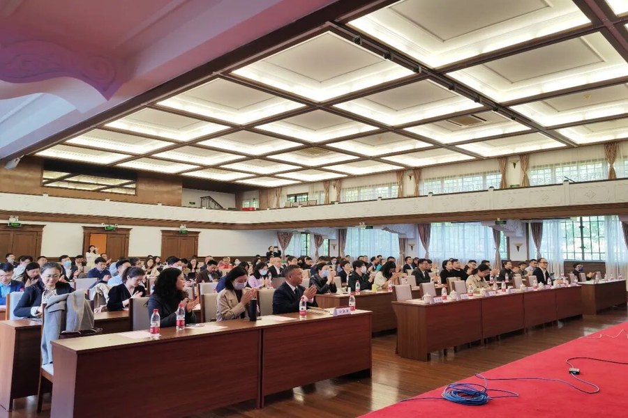 桂维康律师出席法律行业研讨会现场